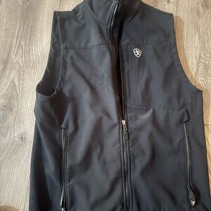 Ariat Men's Black Zippered Vest